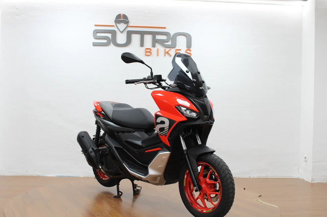 Aprilia SR GT 200