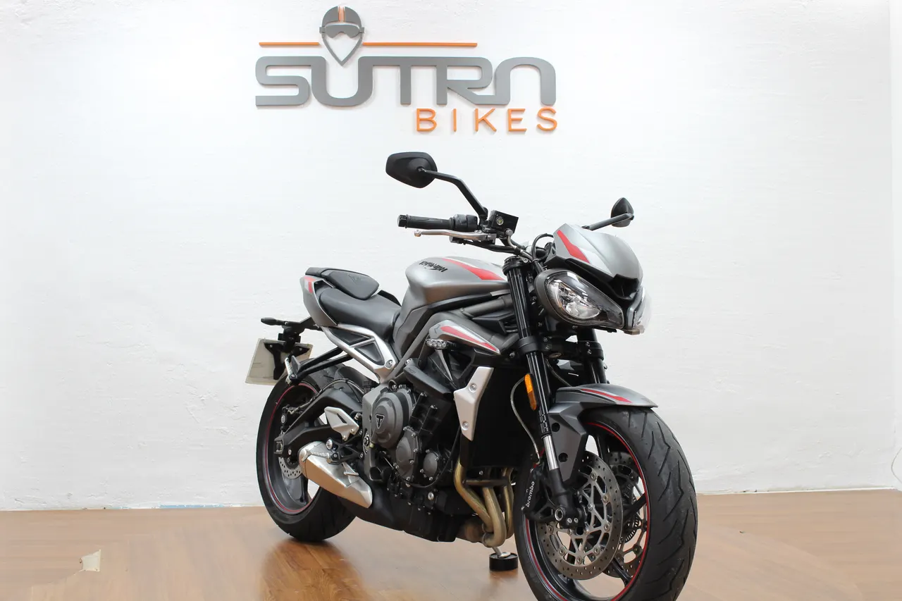 Triumph STREET TRIPLE R
