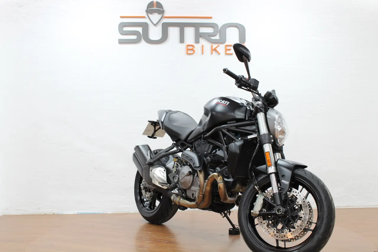 Ducati MONSTER 821