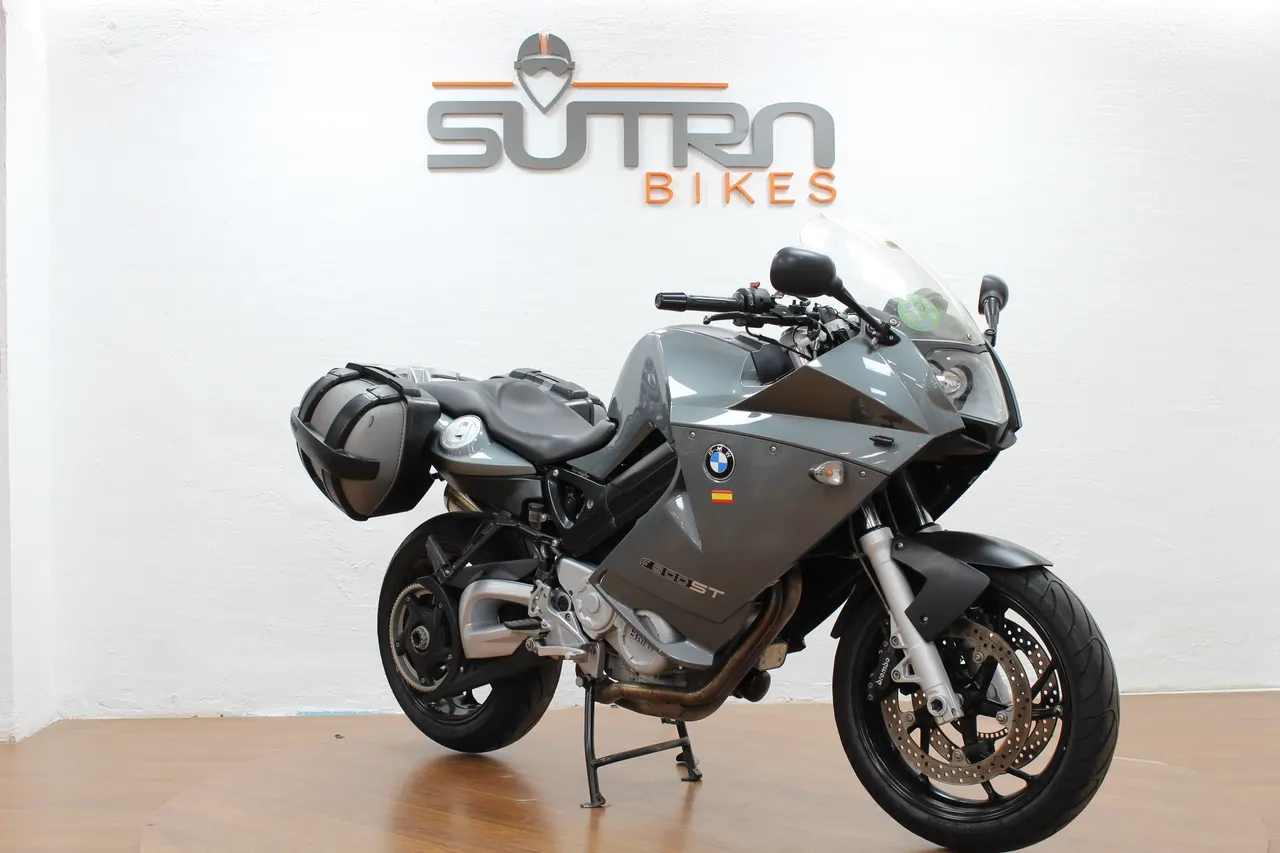 BMW F800ST