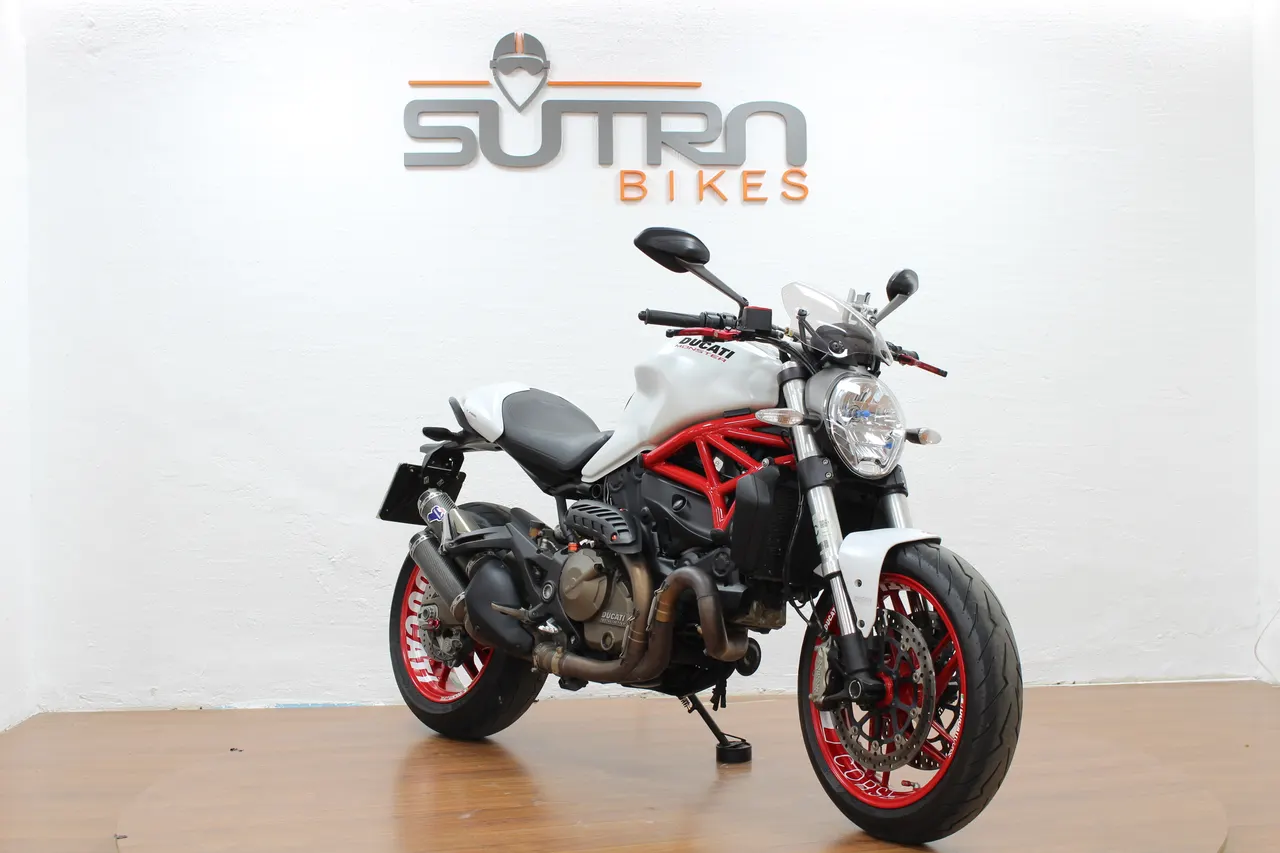 Ducati MONSTER 821
