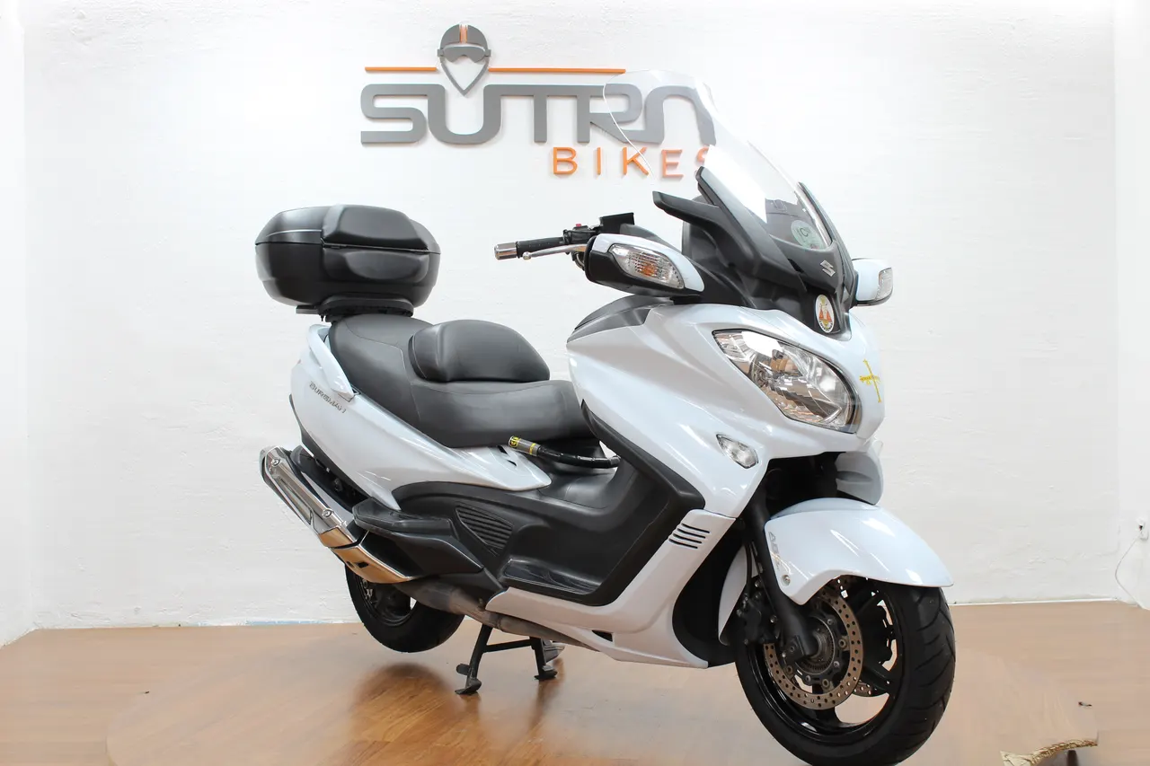 Suzuki BURGMAN 650 EXECUTIVE